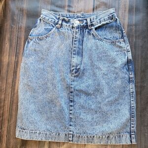 Vintage Vibes Denim Skirt!